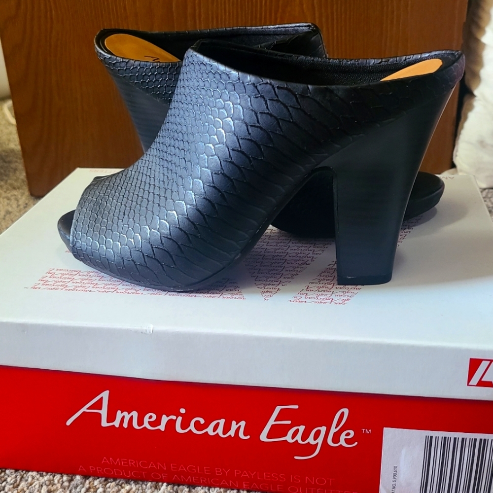 Black American Eagle Heels
